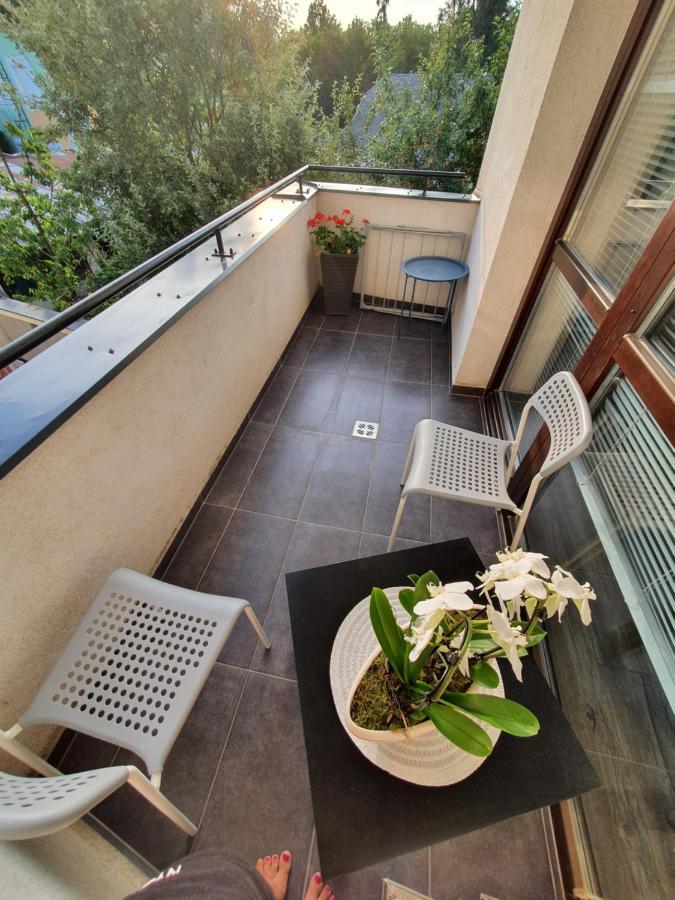 Lexi Apartman Apartment Hajduszoboszlo Bagian luar foto