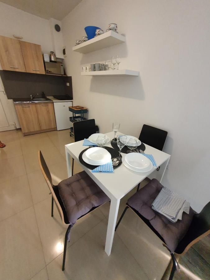 Lexi Apartman Apartment Hajduszoboszlo Bagian luar foto