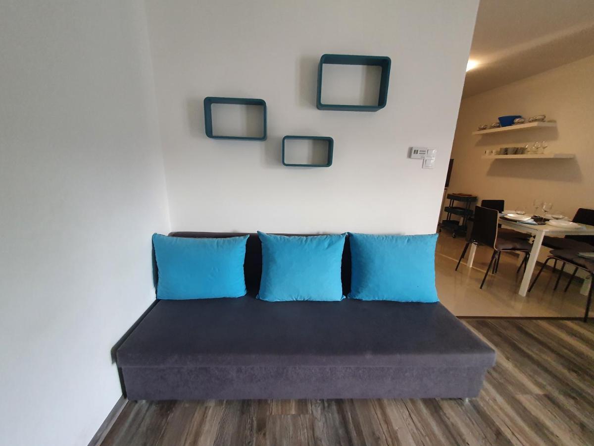 Lexi Apartman Apartment Hajduszoboszlo Bagian luar foto